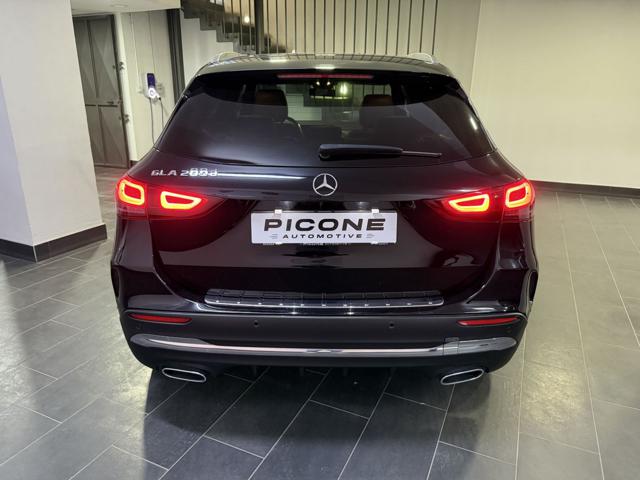 MERCEDES-BENZ GLA 200 usata, con Alzacristalli elettrici
