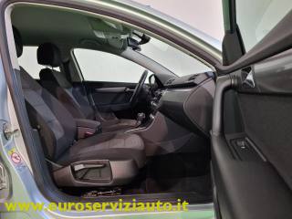 VOLKSWAGEN Passat usata 30