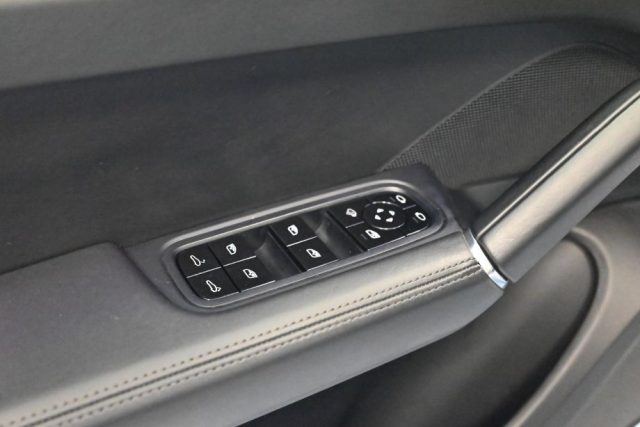 PORSCHE Cayenne usata 43