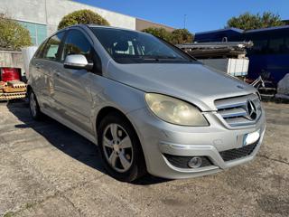 MERCEDES-BENZ B 180 usata, con Airbag laterali