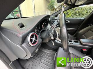 MERCEDES-BENZ CLA 220 usata, con Sedile posteriore sdoppiato