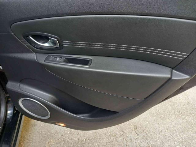 RENAULT Scenic usata, con Sensori di parcheggio posteriori