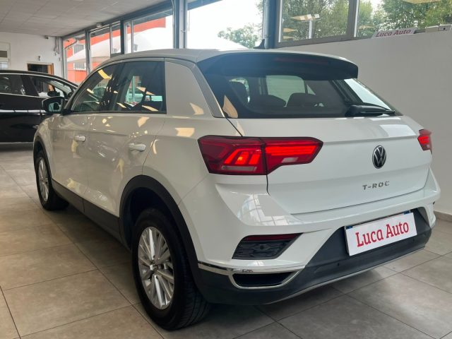 VOLKSWAGEN T-Roc usata, con Autoradio