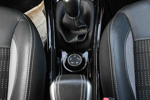 PEUGEOT 2008 usata, con Touch screen