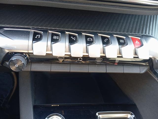 PEUGEOT 3008 usata, con Sistema di navigazione