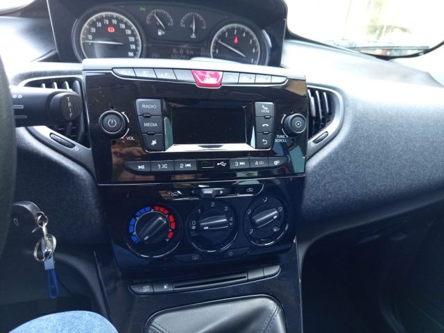 LANCIA Ypsilon usata 23