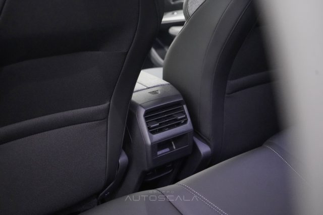 PEUGEOT 3008 usata 27