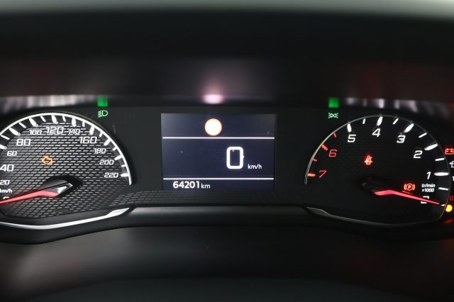 PEUGEOT 208 usata 6