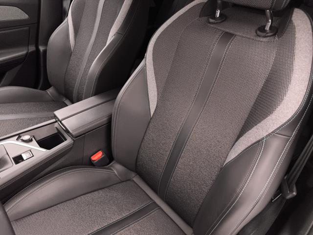 PEUGEOT 308 usata, con Controllo automatico clima