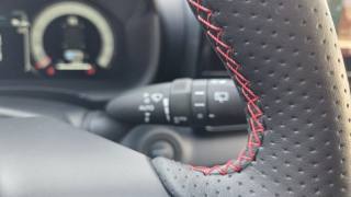 TOYOTA Yaris usata, con Luci diurne LED