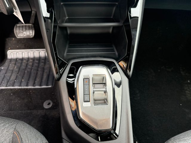 PEUGEOT 208 usata, con Airbag testa