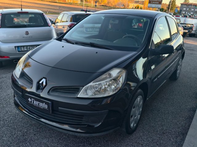 RENAULT Clio usata, con Autoradio