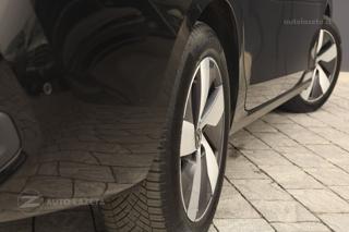 VOLKSWAGEN Passat usata, con Bluetooth