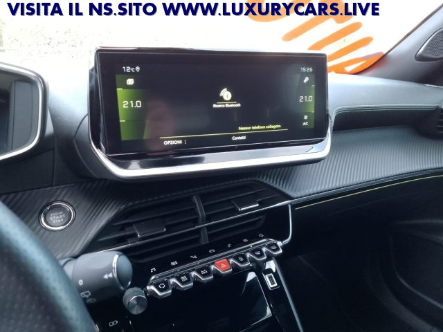PEUGEOT 2008 usata, con Volante in pelle