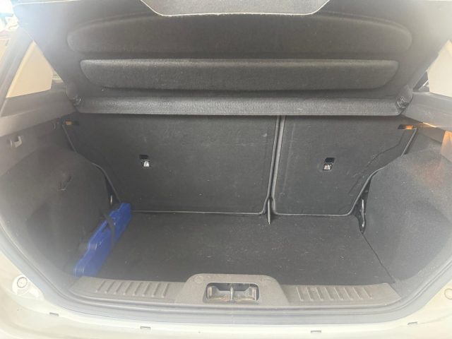 FORD Fiesta usata, con USB