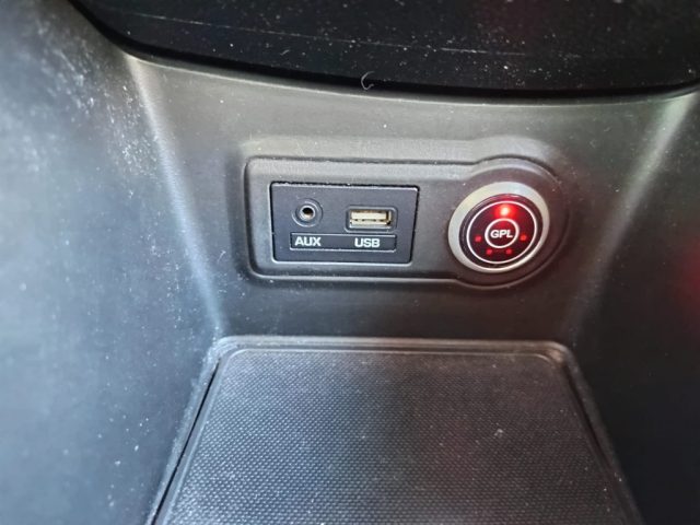 HYUNDAI iX20 usata, con Sedile posteriore sdoppiato
