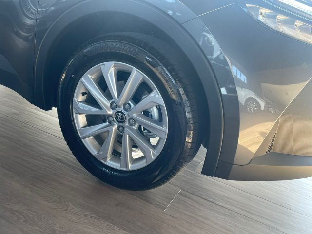 TOYOTA C-HR usata, con Cruise Control