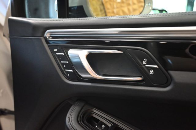 PORSCHE Macan usata 65