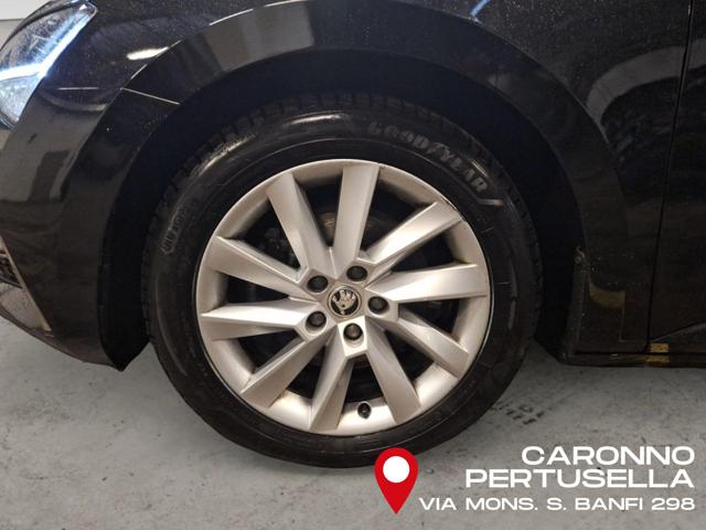 SKODA Superb usata, con Park Distance Control