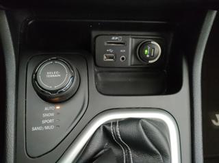 JEEP Cherokee usata, con USB