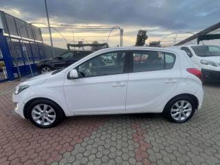 HYUNDAI i20 usata, con Autoradio