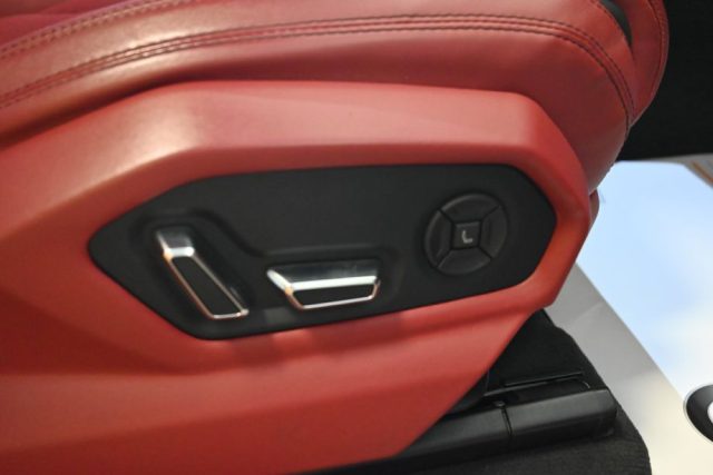 LAMBORGHINI Urus usata 82