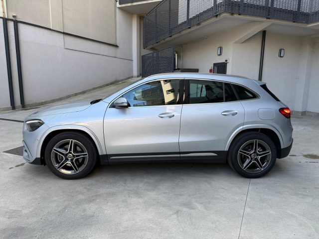 MERCEDES-BENZ GLA 180 usata, con Airbag