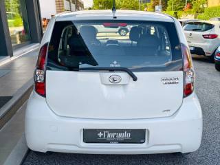 DAIHATSU Sirion usata, con Alzacristalli elettrici