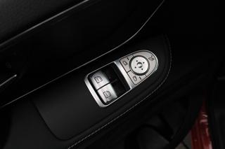 MERCEDES-BENZ Vito usata, con Fari LED