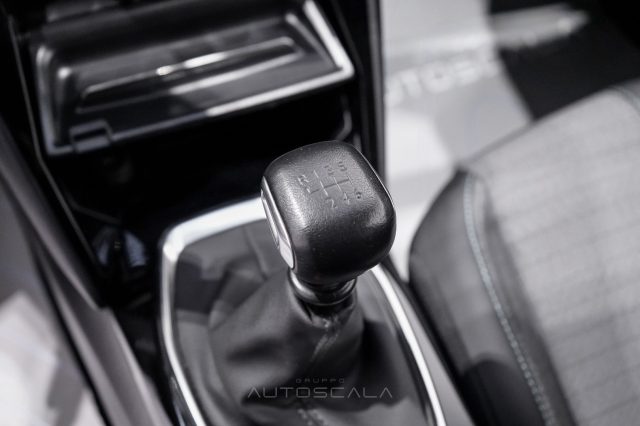 PEUGEOT 2008 usata, con USB