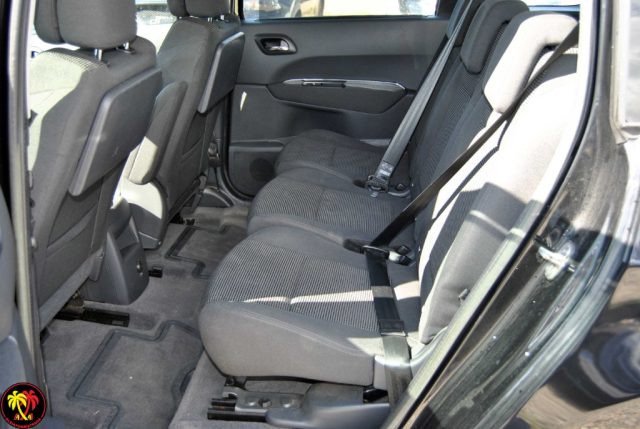 PEUGEOT 5008 usata, con Controllo automatico clima
