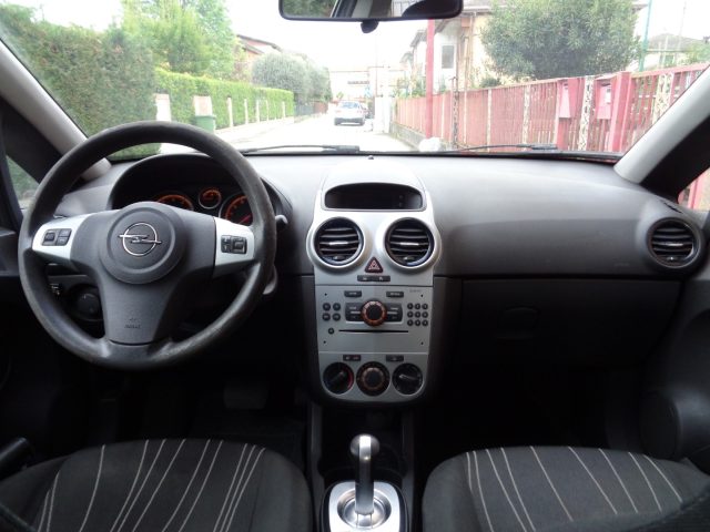OPEL Corsa usata, con Boardcomputer