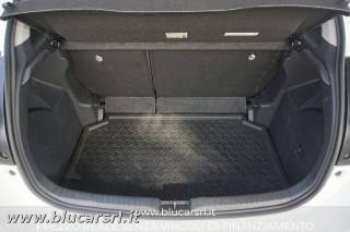 TOYOTA Yaris usata 11