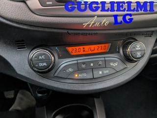 TOYOTA Yaris usata 18