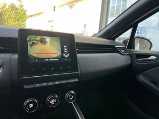 RENAULT Clio usata, con Autoradio digitale