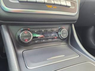MERCEDES-BENZ GLA 200 usata, con Telecamera per parcheggio assistito