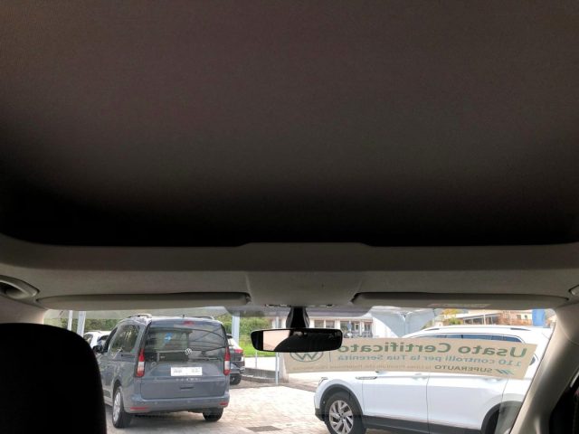 VOLKSWAGEN Caddy usata, con Sensori di parcheggio anteriori