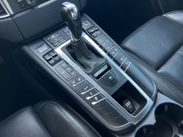 PORSCHE Macan usata, con Controllo trazione