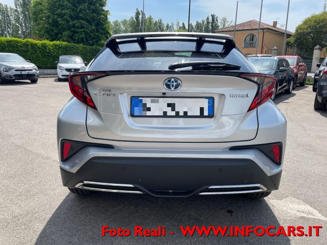 TOYOTA C-HR usata, con Controllo automatico clima
