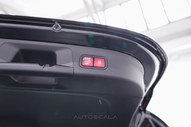 MERCEDES-BENZ GLA 200 usata 35