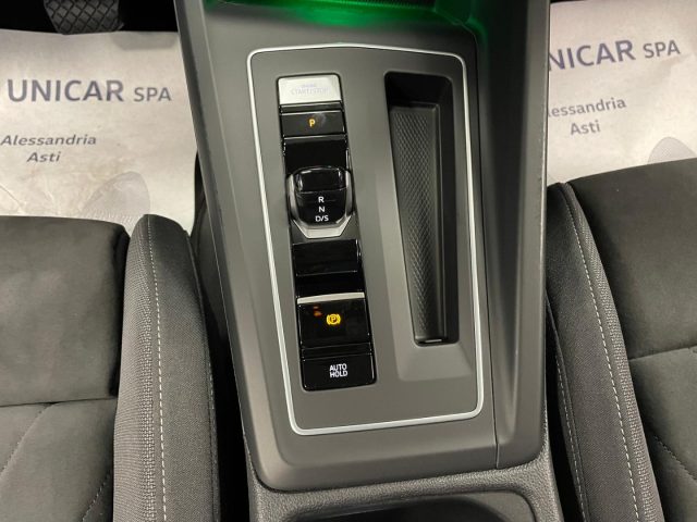 VOLKSWAGEN Golf usata, con Luci diurne LED