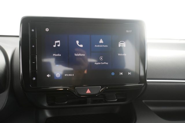 TOYOTA Yaris usata 8