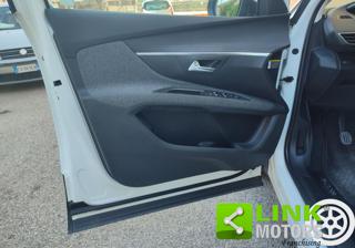 PEUGEOT 5008 usata, con Specchietti laterali elettrici