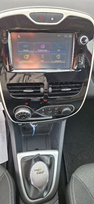RENAULT Clio usata, con Controllo trazione