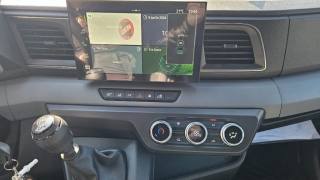 NISSAN Interstar usata, con Bracciolo