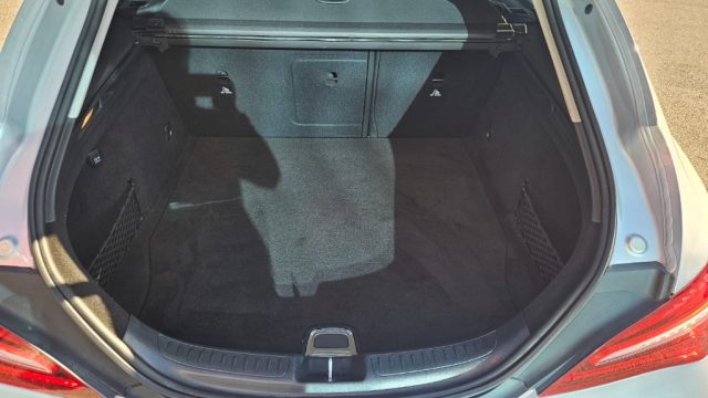 MERCEDES-BENZ CLA 180 usata, con Frenata d