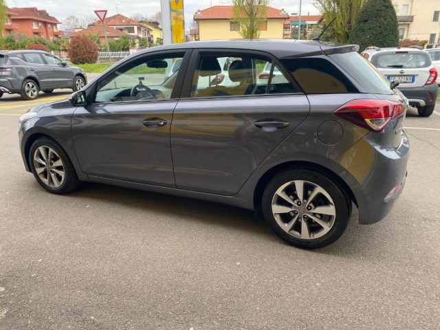 HYUNDAI i20 usata, con Alzacristalli elettrici
