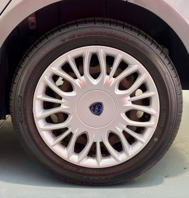 LANCIA Ypsilon usata 17