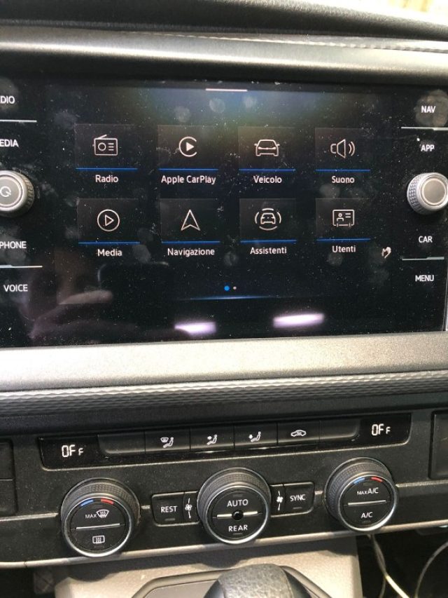 VOLKSWAGEN Caravelle usata, con Cruise Control