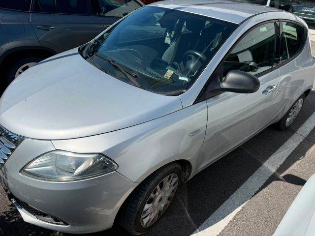 LANCIA Ypsilon usata, con Airbag